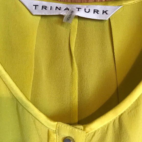 Trina Turk Citron Silk Tank w/ Silver buttons - Picture 2 of 6